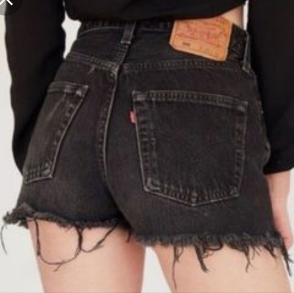 Levi's 501 Original High Rise Frayed Hem Shorts Size 25 - Picture 5 of 5